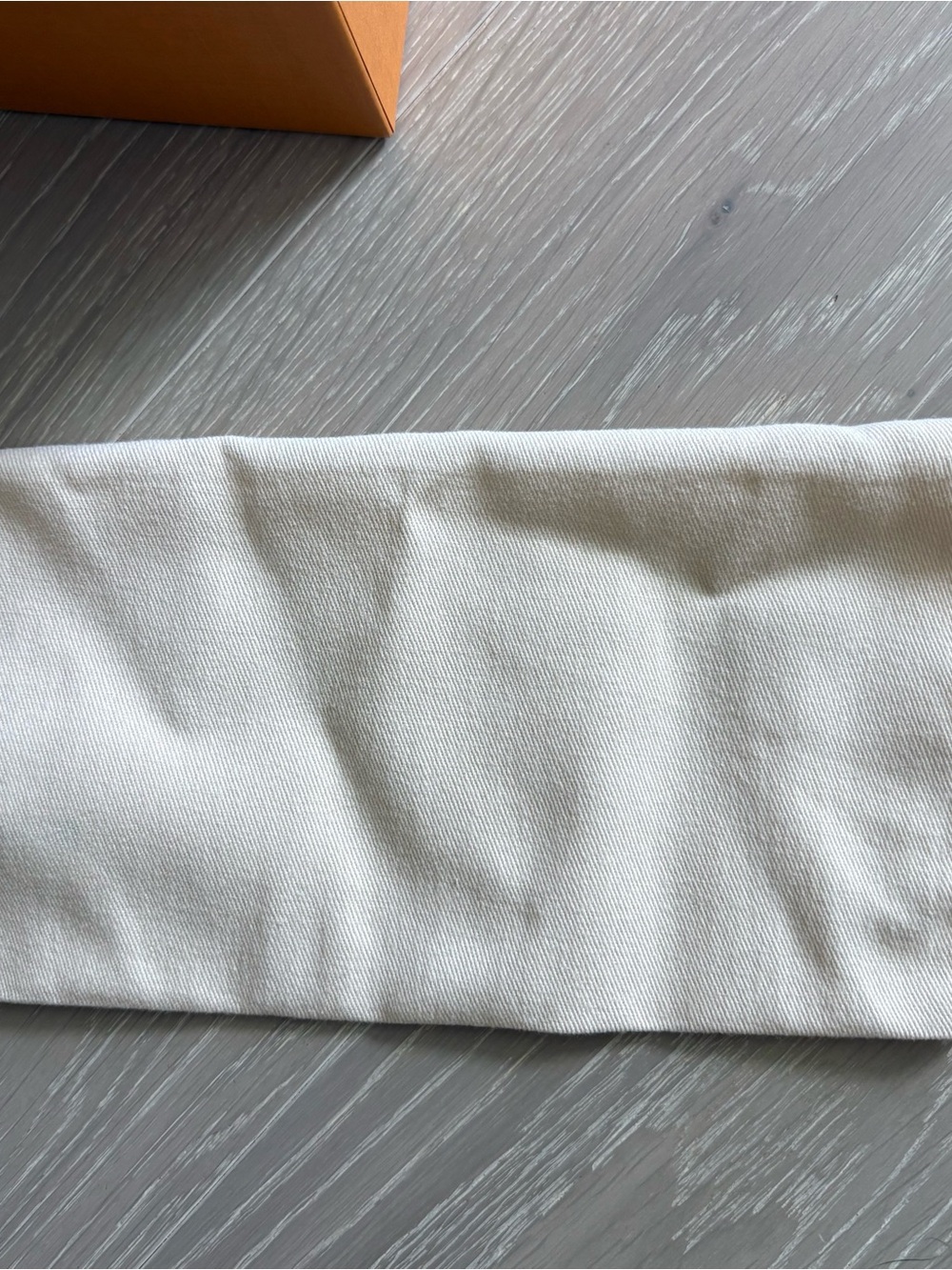 Louis Vuitton Dust bag and gift box - Picture 3 of 12